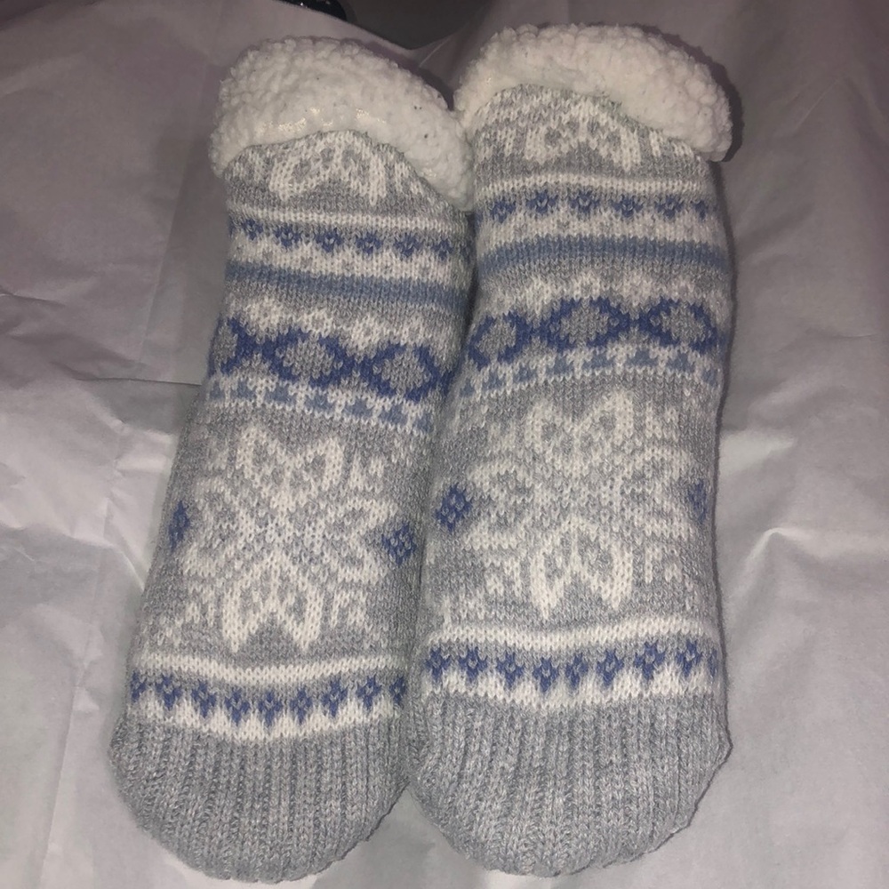 SPECIAL! 3/$12 Muk Luks Grey Men's Socks